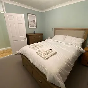 Spacious And Bright 1 - Bedroom Unit Apartment Ilkley