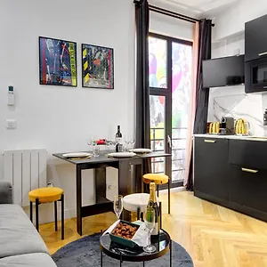 Apartment 214 Vuitton - Superb In, Paris